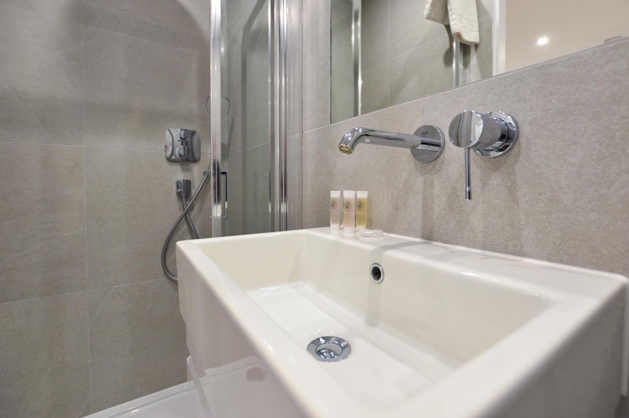 Earls Court East Serviced Apartments By Stayprime London Exterior foto